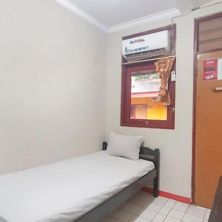 Hotel Oyo Life 3034 Taman Melati Depok Exteriér fotografie
