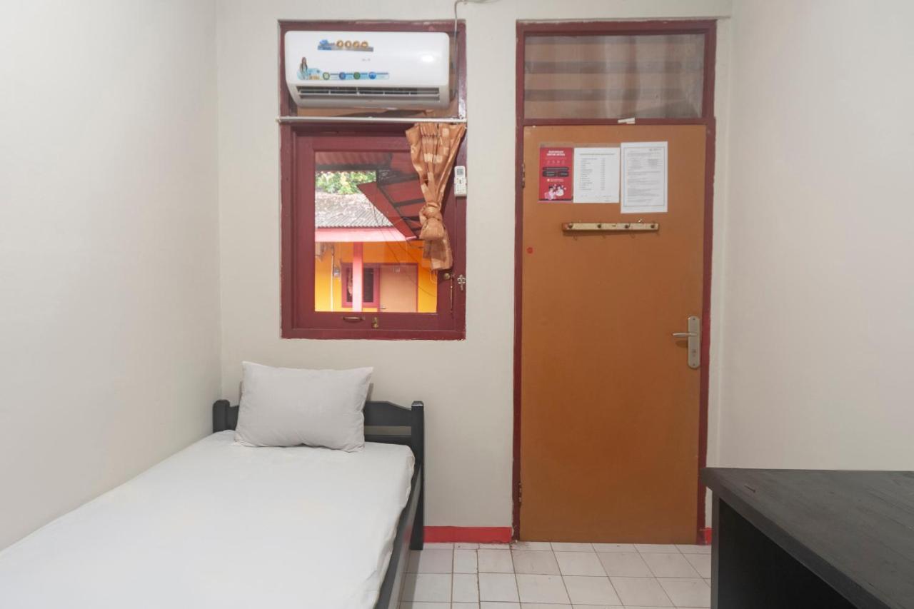 Hotel Oyo Life 3034 Taman Melati Depok Exteriér fotografie